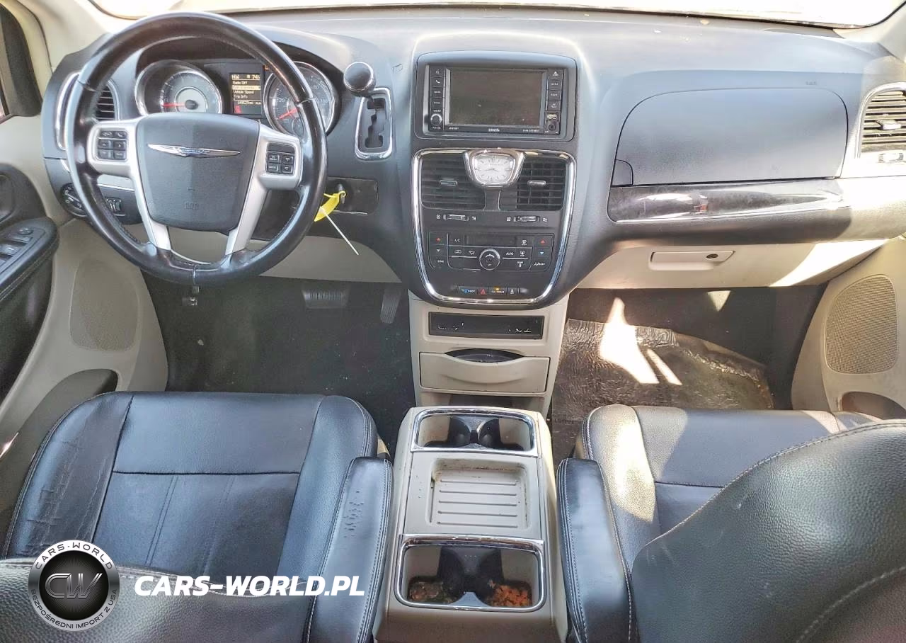 2016 Chrysler Town & Country Touring VIN:2C4RC1BGXGR292836 - 8