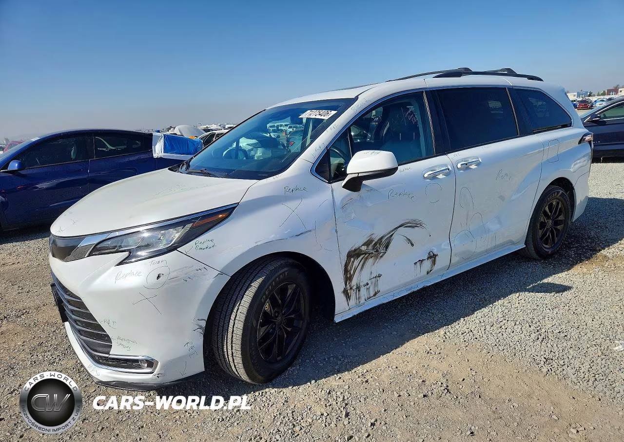 2022 Toyota Sienna Xle