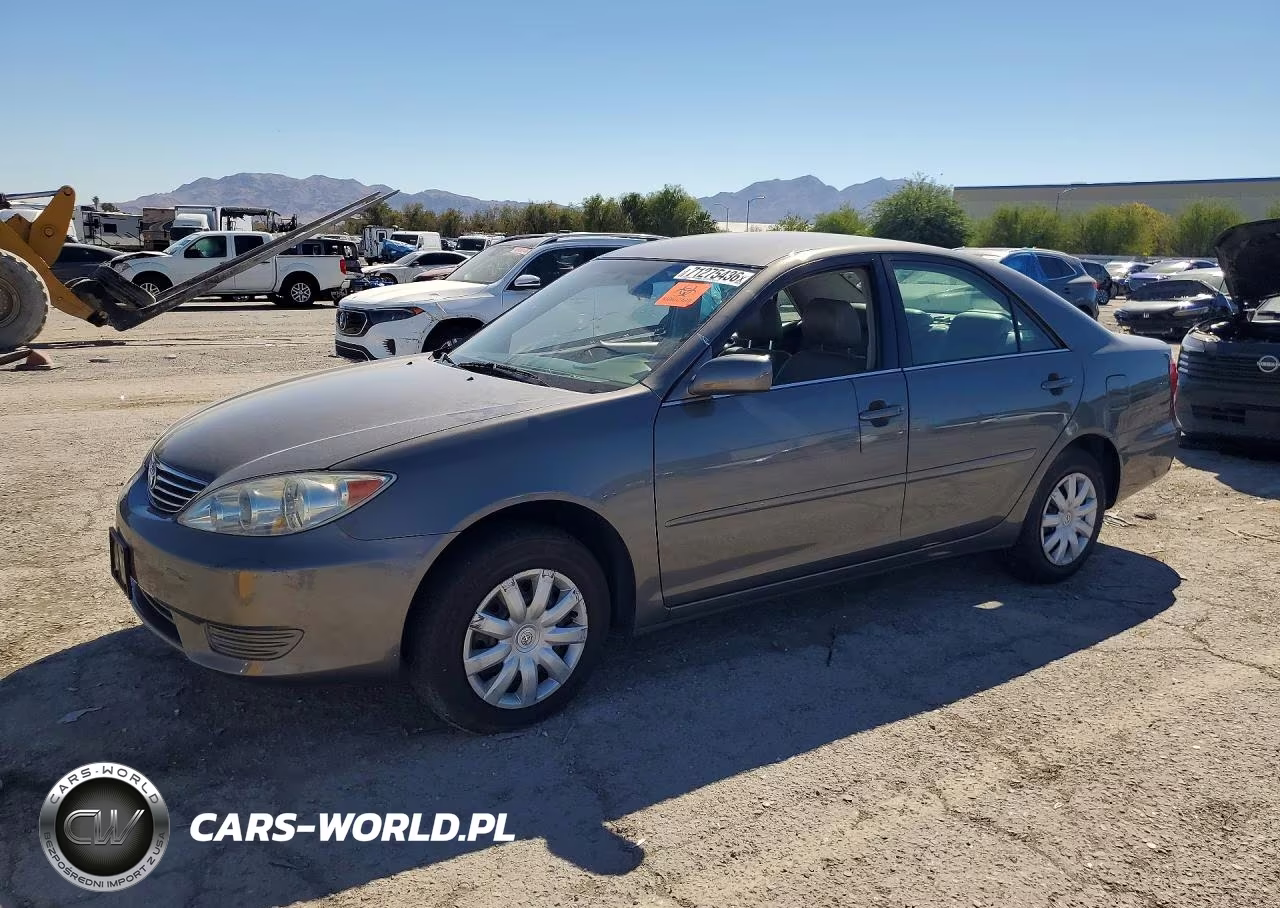 2005 Toyota Camry Le