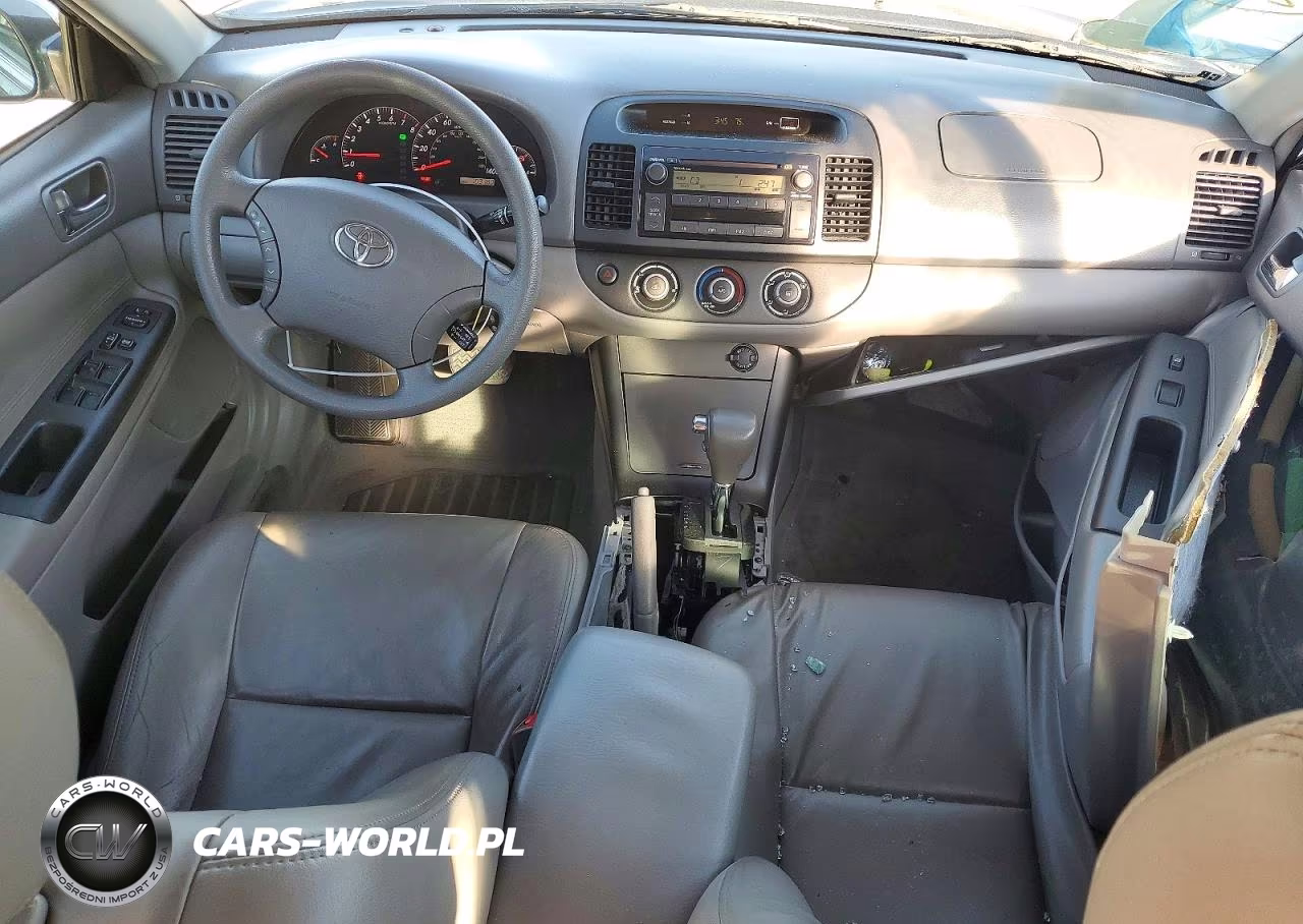 2005 Toyota Camry Le VIN:4T1BE32K75U962365 - 8