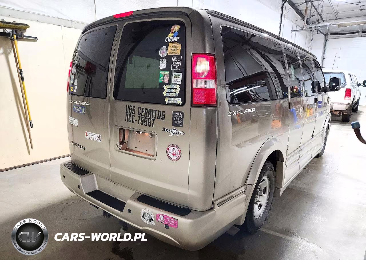 2017 Chevrolet Express G2500 VIN:1GCWGAFG3H1133034 - 3