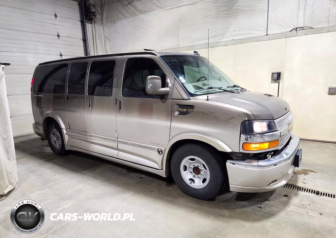 2017 Chevrolet Express G2500 VIN:1GCWGAFG3H1133034 - 4