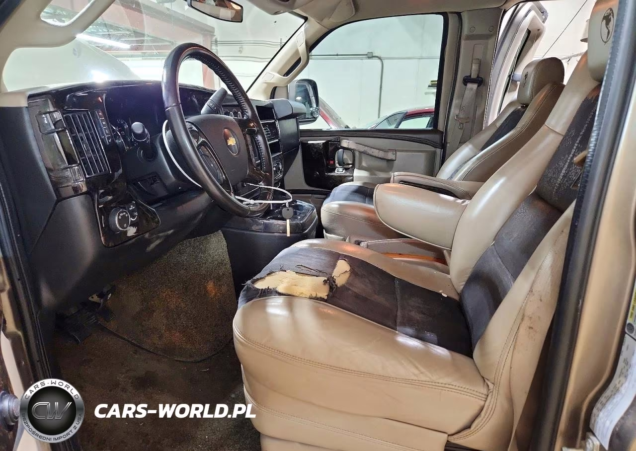 2017 Chevrolet Express G2500 VIN:1GCWGAFG3H1133034 - 7