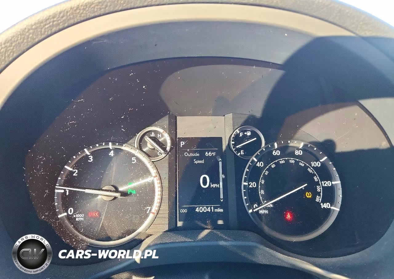 2023 Lexus Gx 460 VIN:JTJSM7BX6P5343356 - 9