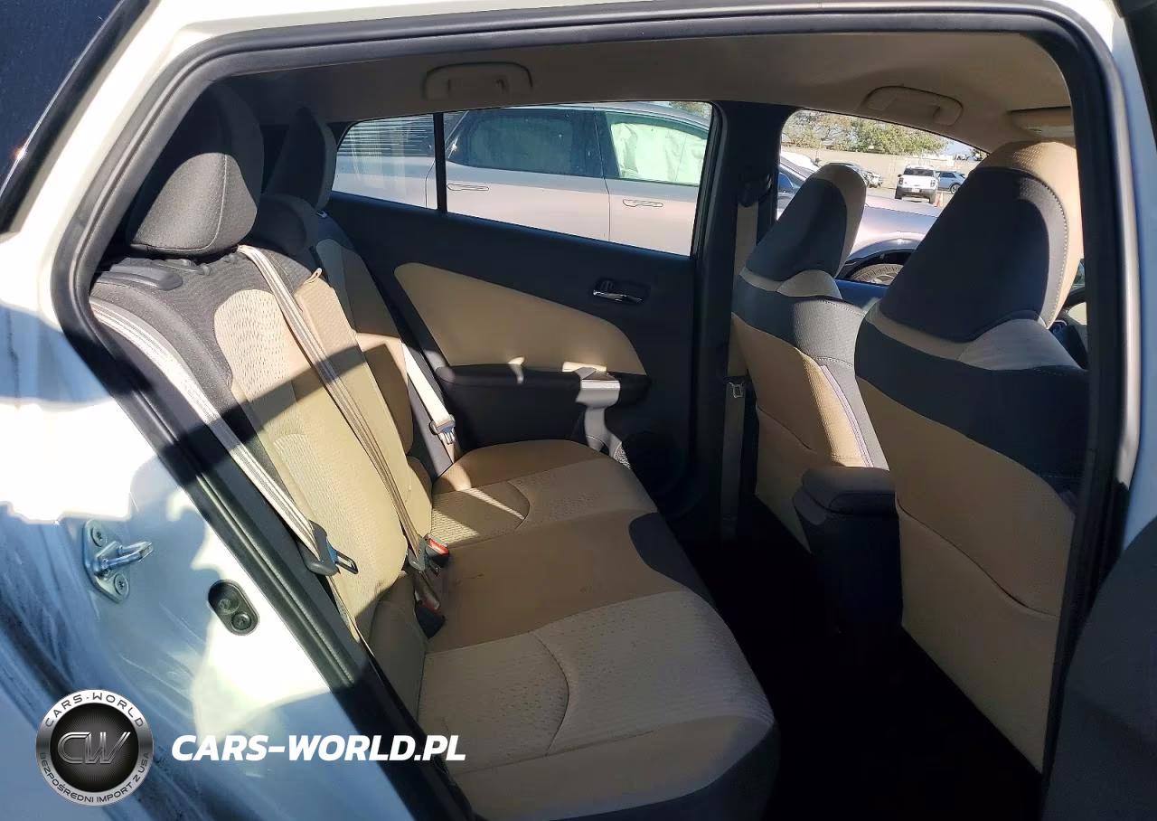 2017 Toyota Prius Three VIN:JTDKARFU4H3544533 - 10