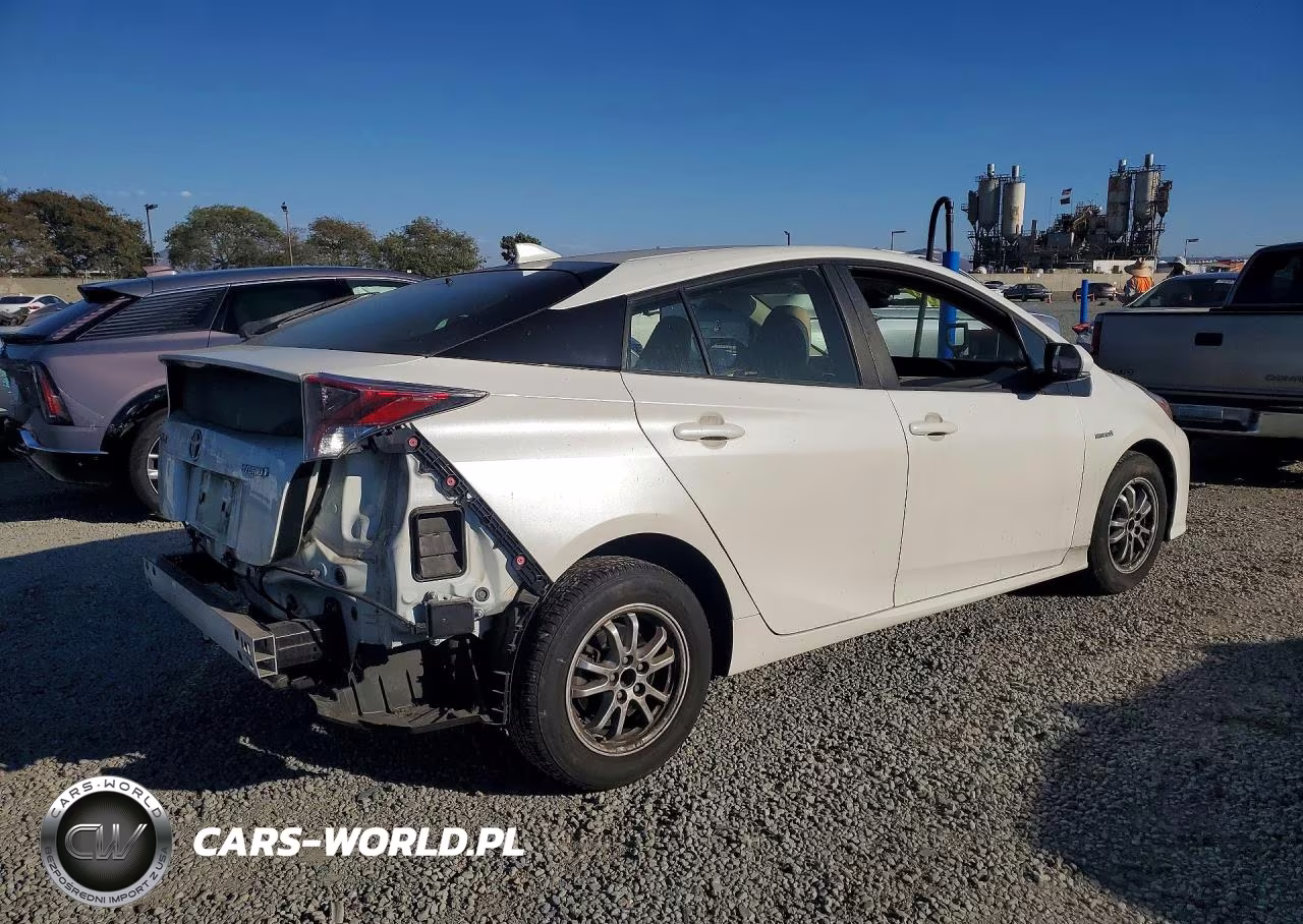 2017 Toyota Prius Three VIN:JTDKARFU4H3544533 - 3
