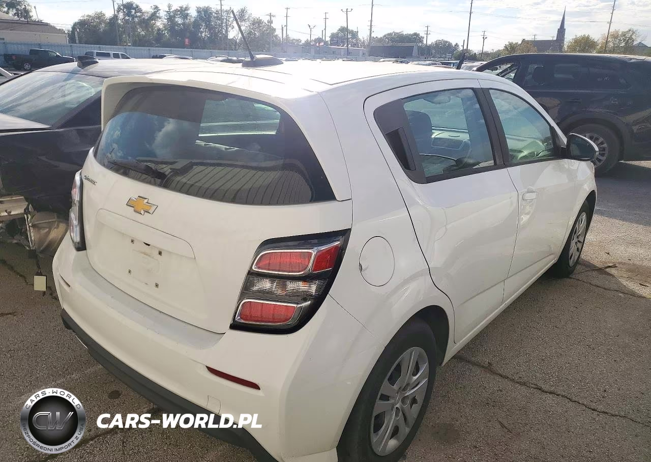 2018 Chevrolet Sonic VIN:1G1JG6SH1J4108197 - 3