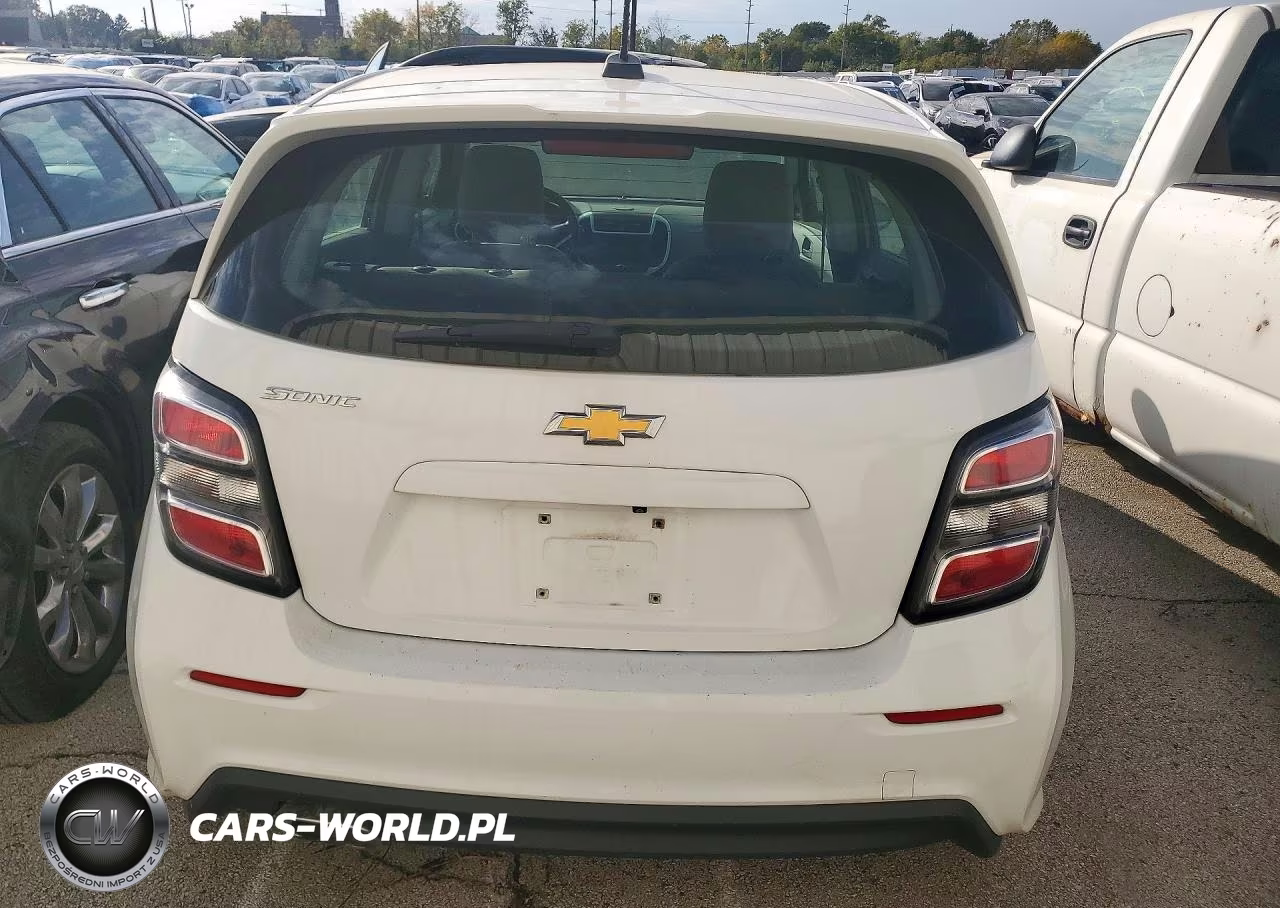 2018 Chevrolet Sonic VIN:1G1JG6SH1J4108197 - 6