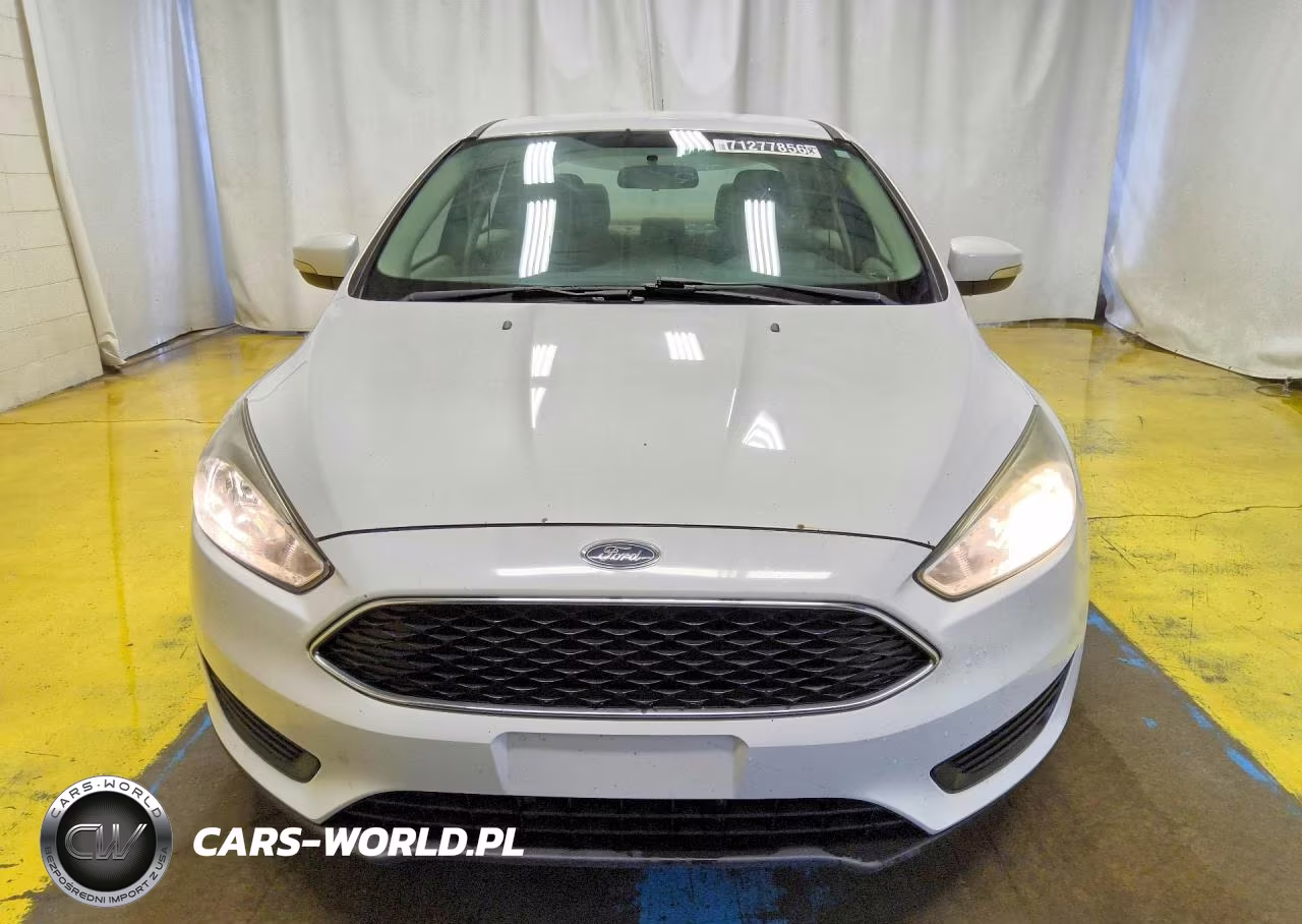 2016 Ford Focus Se VIN:1FADP3F25GL238996 - 5