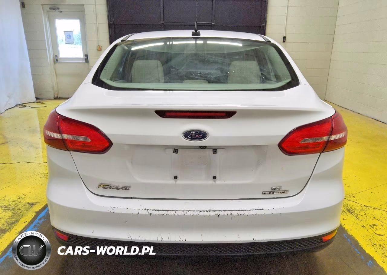 2016 Ford Focus Se VIN:1FADP3F25GL238996 - 6