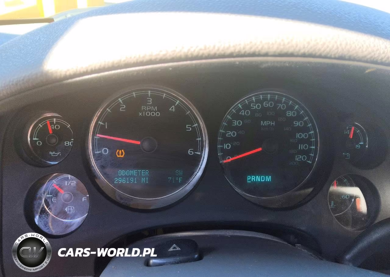 2010 Chevrolet Tahoe K1500 Lt VIN:1GNUKBE05AR119683 - 9
