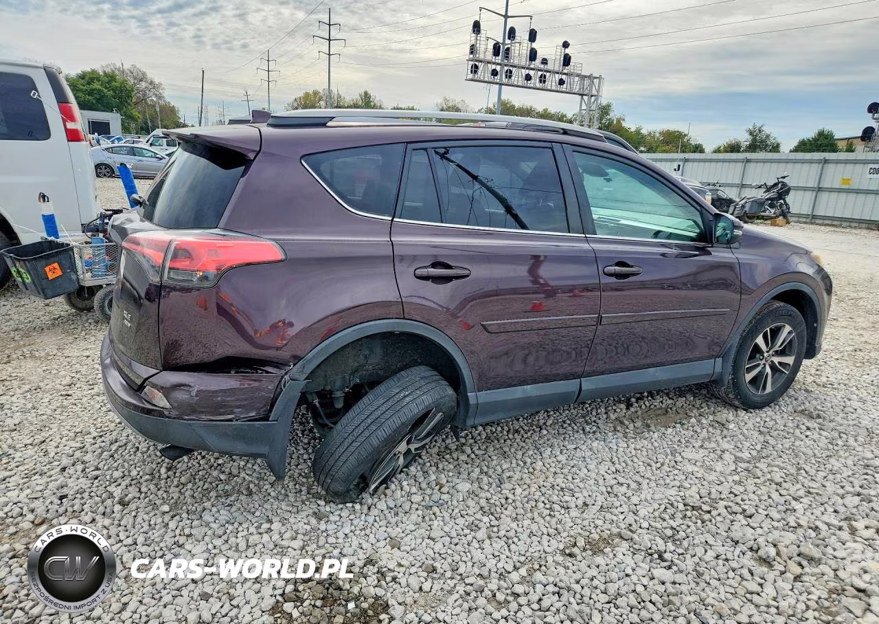 2017 Toyota Rav4 Xle VIN:2T3RFREV2HW689108 - 3