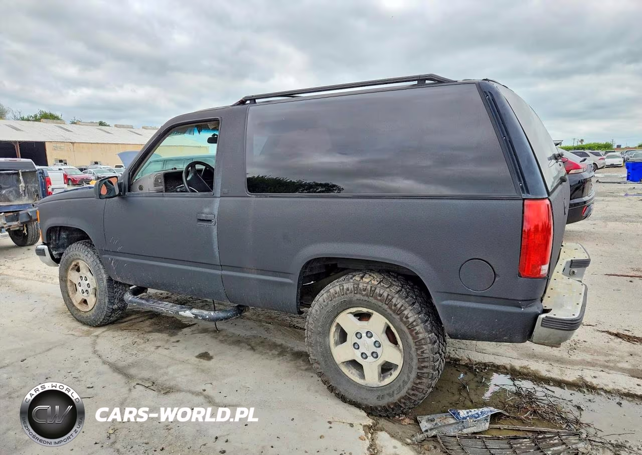 1995 Chevrolet Tahoe K1500 VIN:3GNEK18K9SG108800 - 2