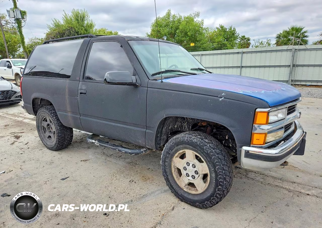 1995 Chevrolet Tahoe K1500 VIN:3GNEK18K9SG108800 - 4