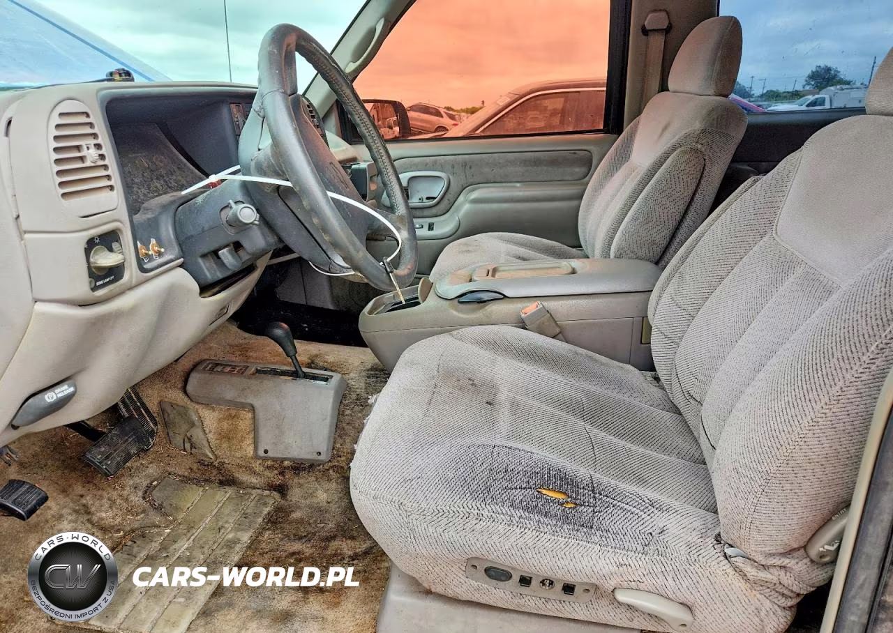 1995 Chevrolet Tahoe K1500 VIN:3GNEK18K9SG108800 - 7