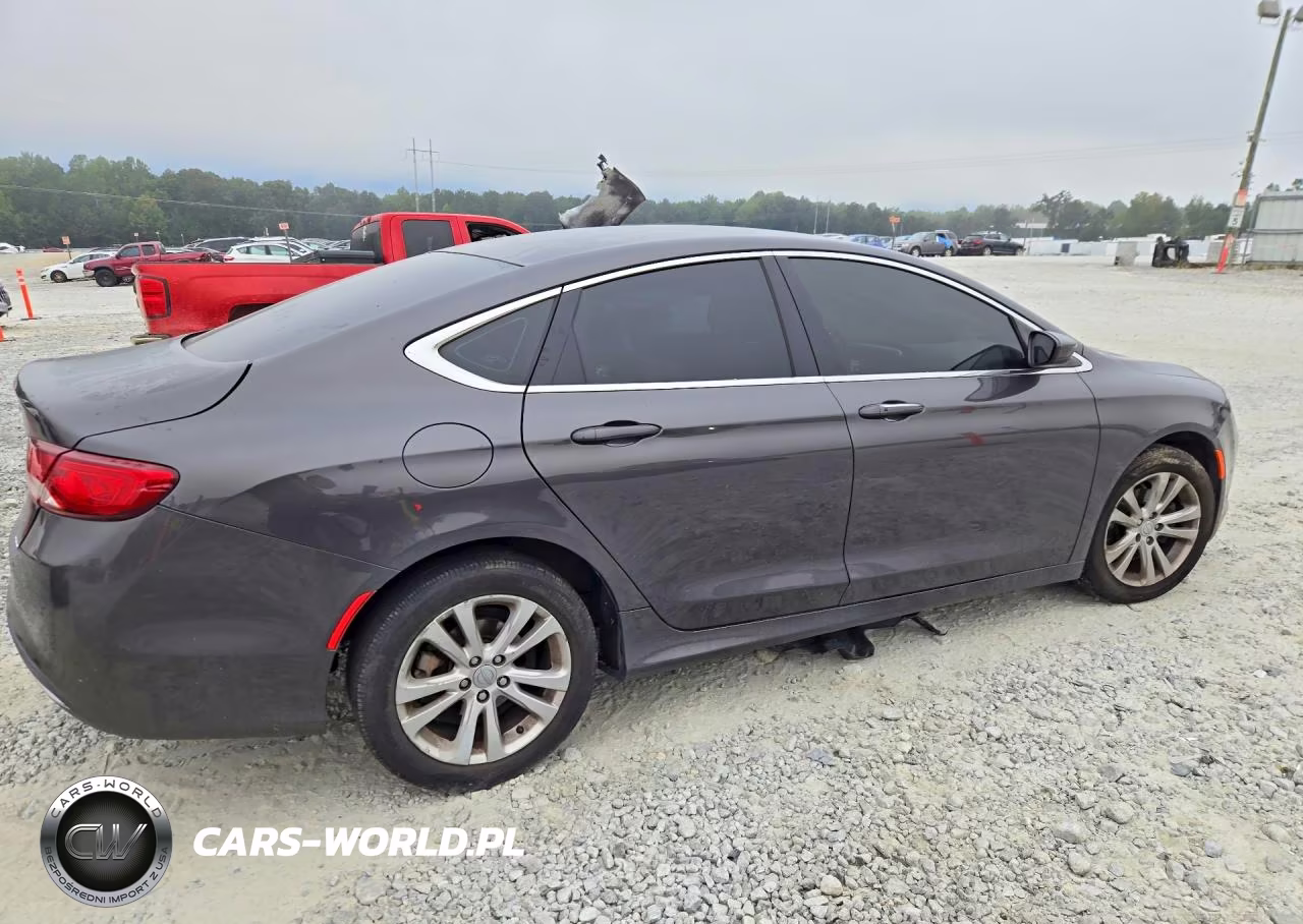 2015 Chrysler 200 Limited VIN:1C3CCCAB0FN699703 - 3