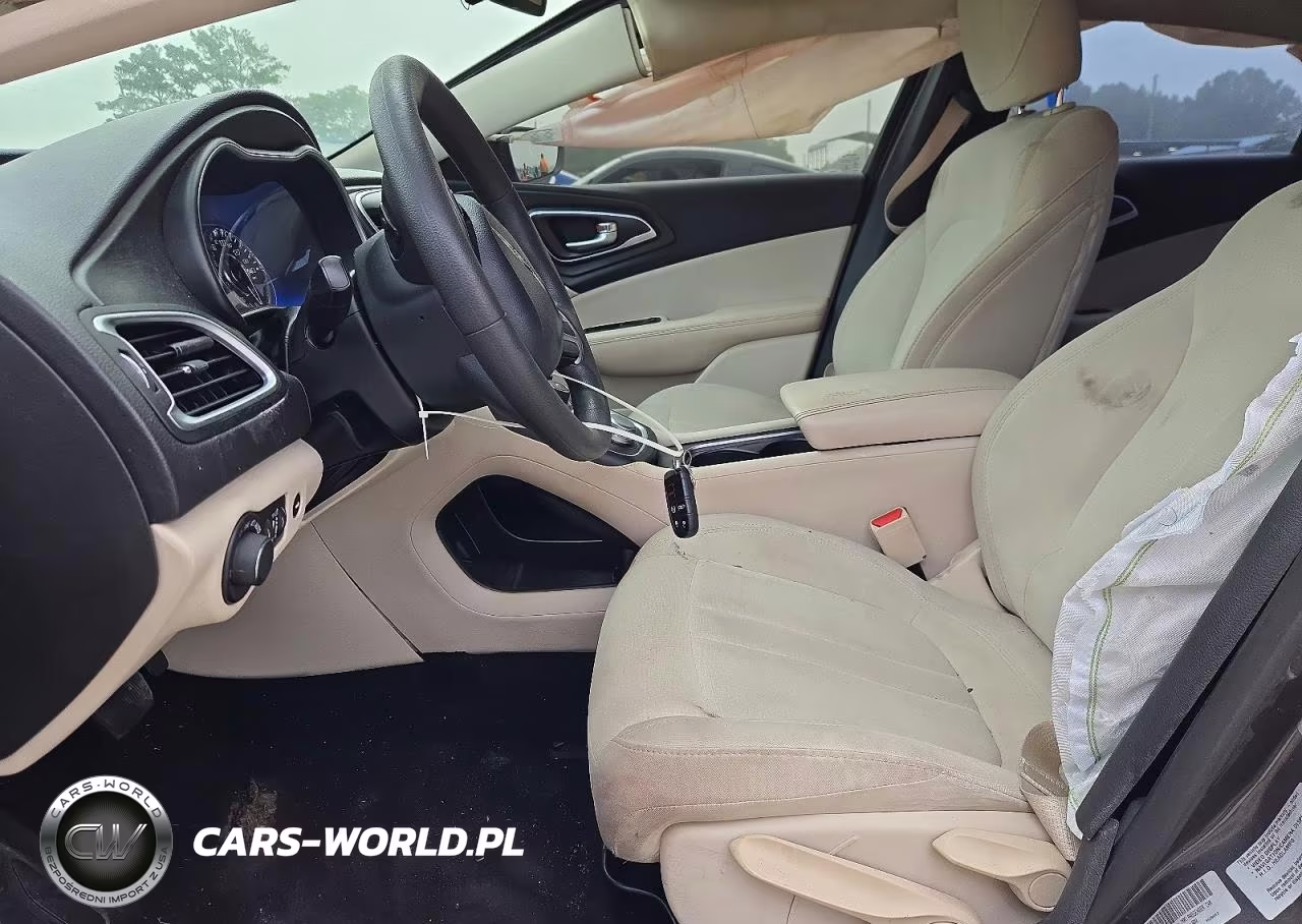 2015 Chrysler 200 Limited VIN:1C3CCCAB0FN699703 - 7