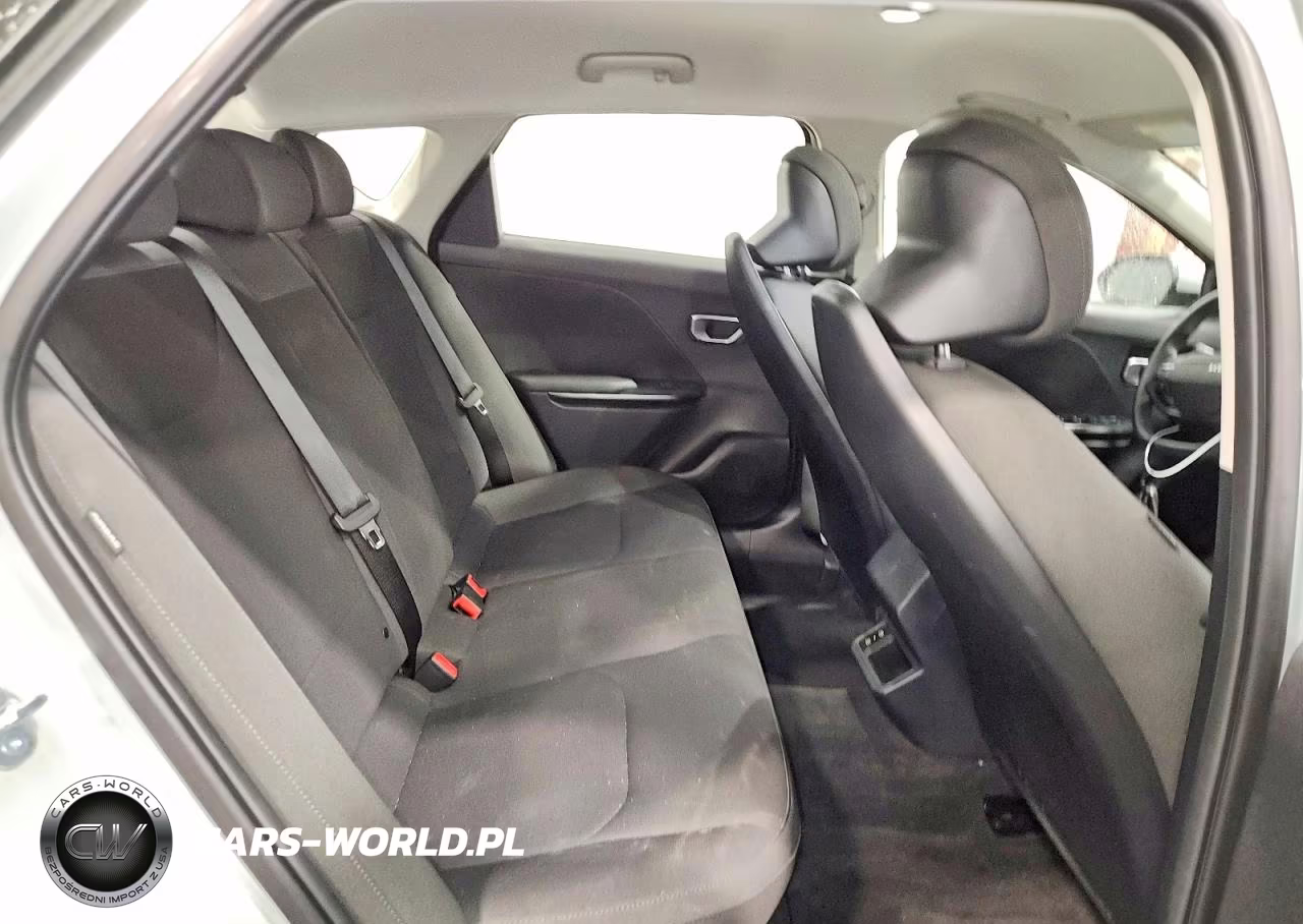2026 Kia K4 Lxs VIN:3KPFT4DE8TE285461 - 10