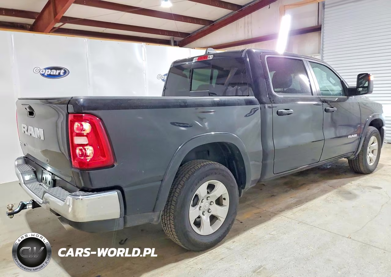 2025 Ram 1500 Big Horn-Lone Star VIN:1C6RREFP2SN723375 - 3