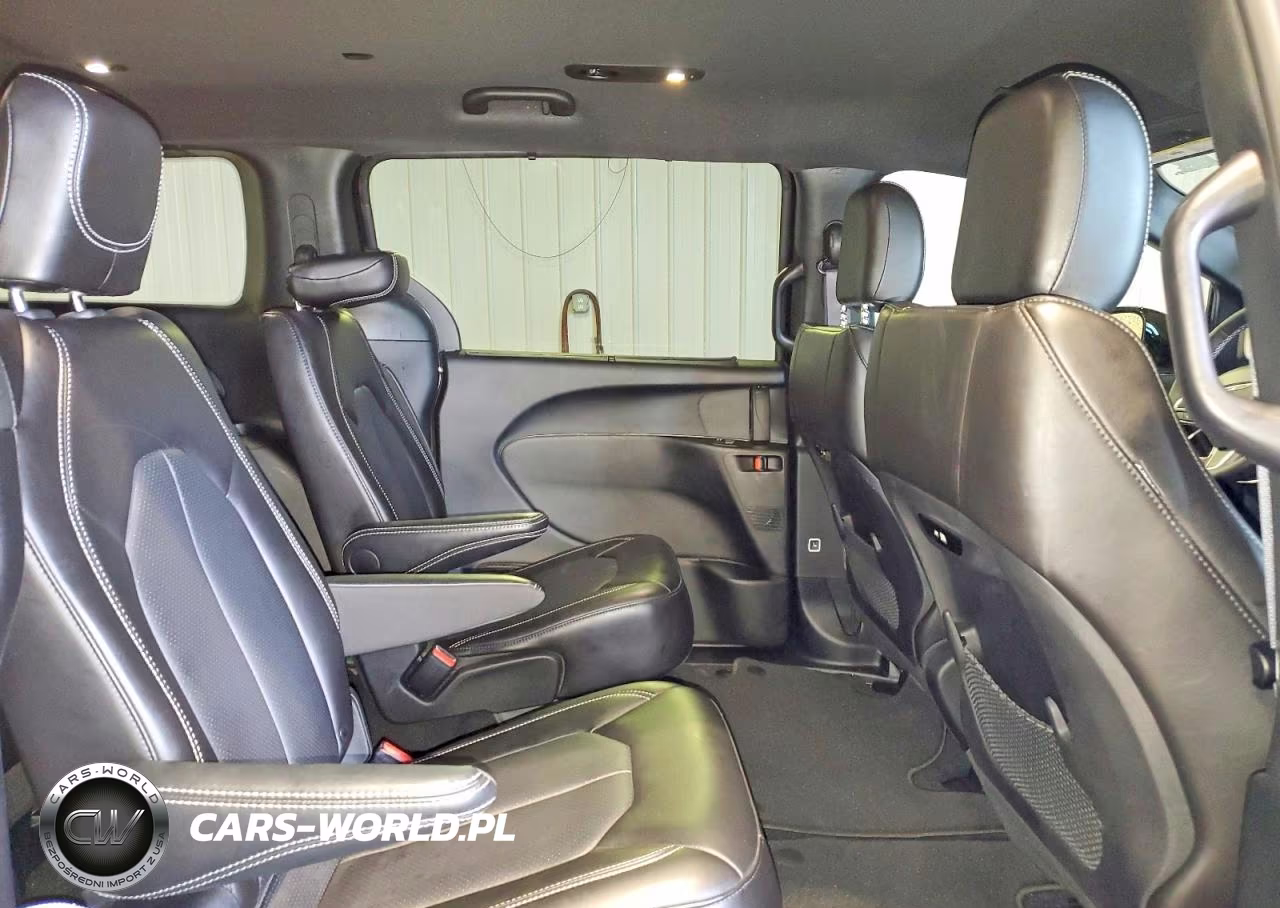 2027 Chrysler Pacifica Select VIN:2C4RC1BG8VR556729 - 11