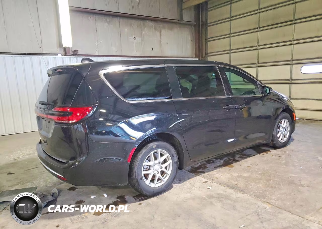 2027 Chrysler Pacifica Select VIN:2C4RC1BG8VR556729 - 3