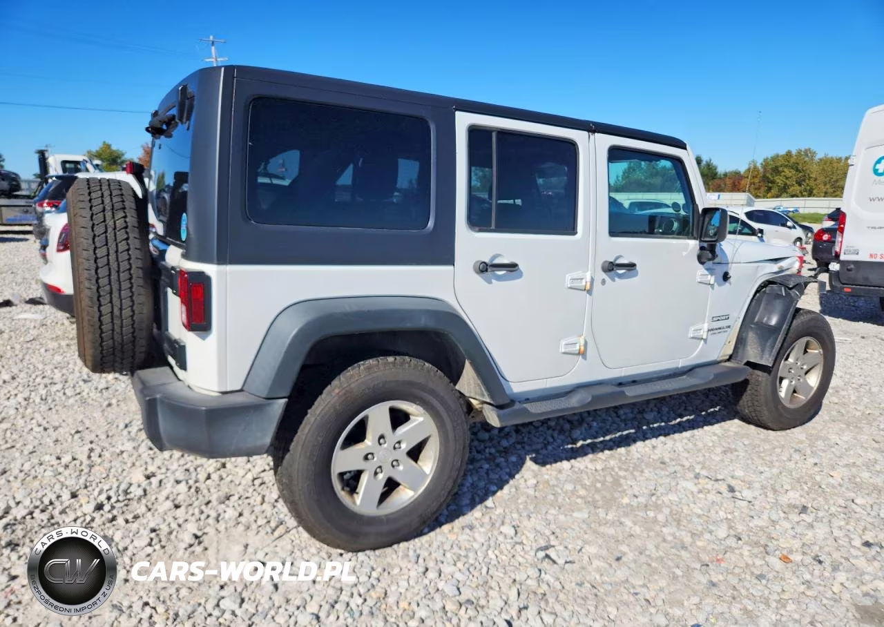 2016 Jeep Wrangler Unlimited Sport VIN:1C4BJWDGXGL333198 - 3