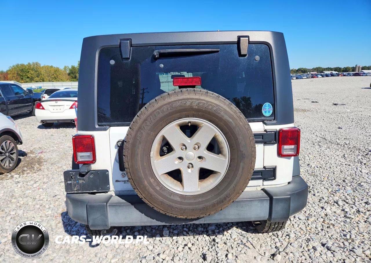 2016 Jeep Wrangler Unlimited Sport VIN:1C4BJWDGXGL333198 - 6