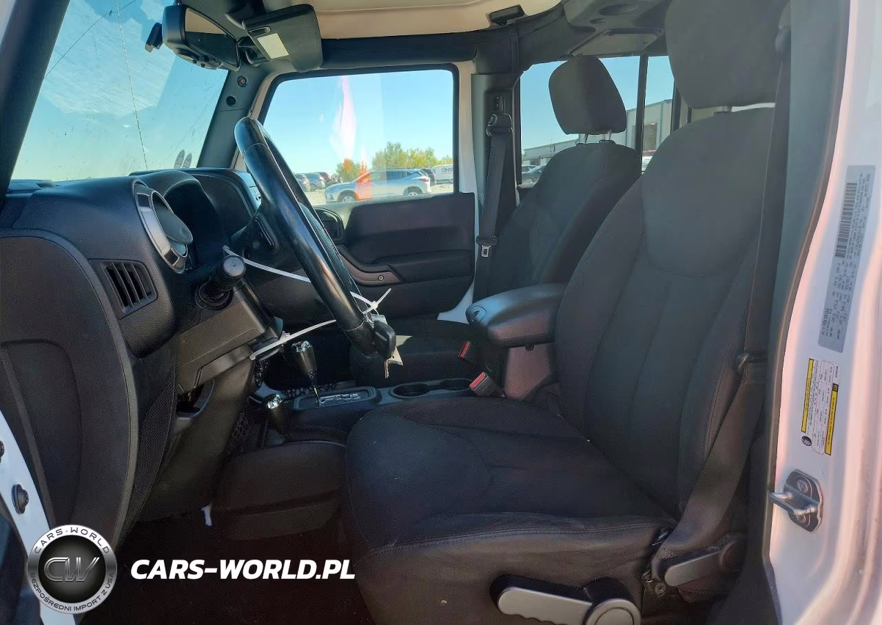 2016 Jeep Wrangler Unlimited Sport VIN:1C4BJWDGXGL333198 - 7