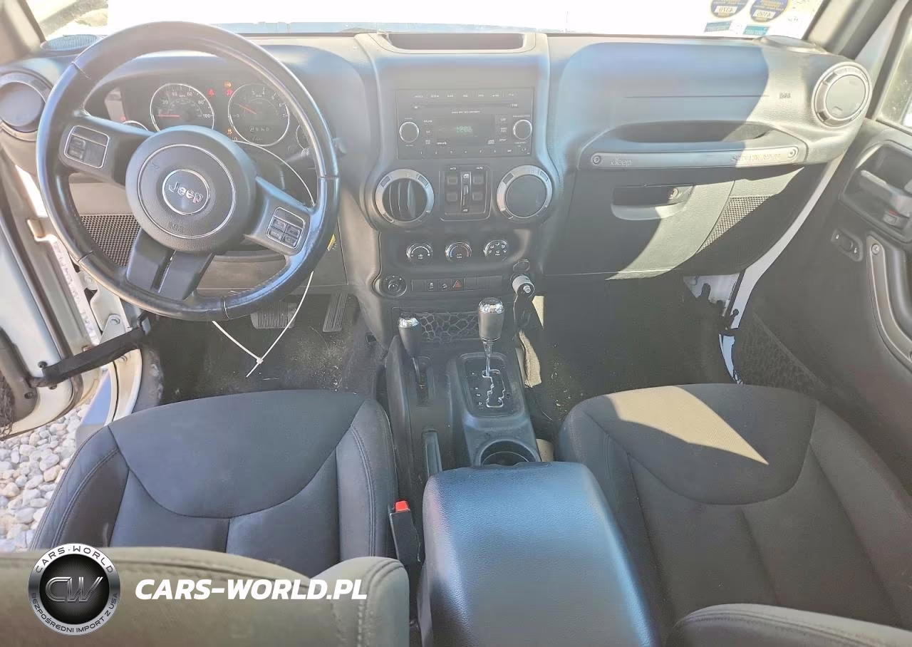2016 Jeep Wrangler Unlimited Sport VIN:1C4BJWDGXGL333198 - 8