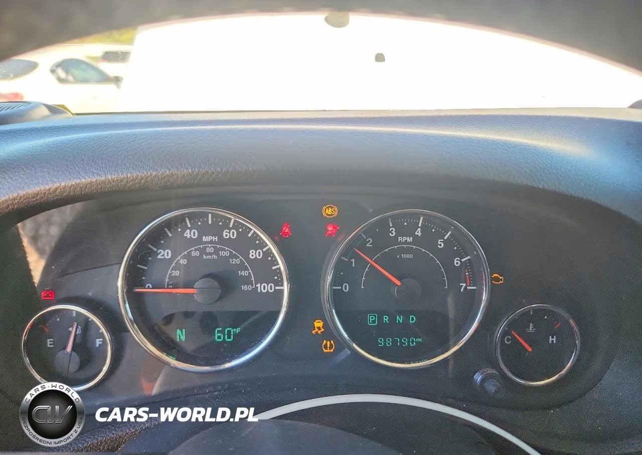 2016 Jeep Wrangler Unlimited Sport VIN:1C4BJWDGXGL333198 - 9