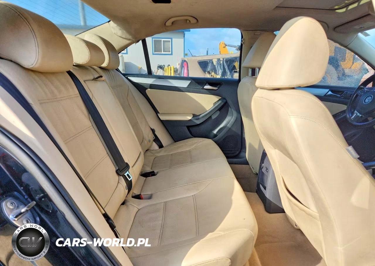 2011 Volkswagen Jetta Sel VIN:3VWLZ7AJ4BM349369 - 10