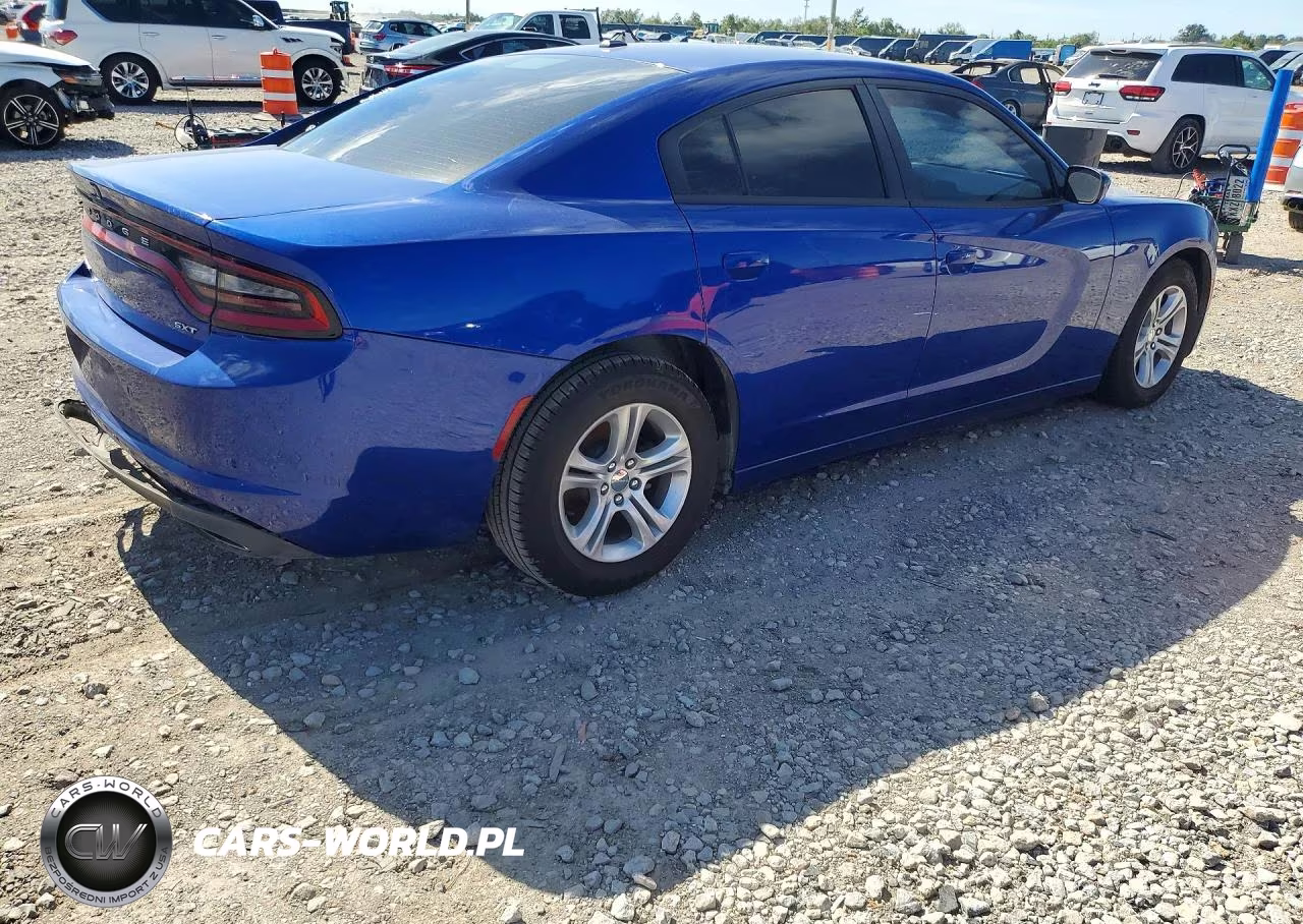 2018 Dodge Charger Sxt VIN:2C3CDXBG2JH318675 - 3