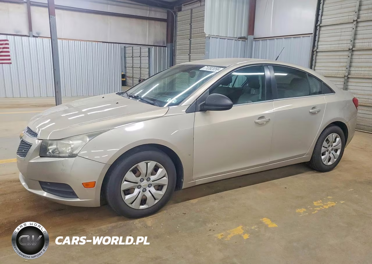 2012 Chevrolet Cruze Ls – zdjęcie 1 z 12
