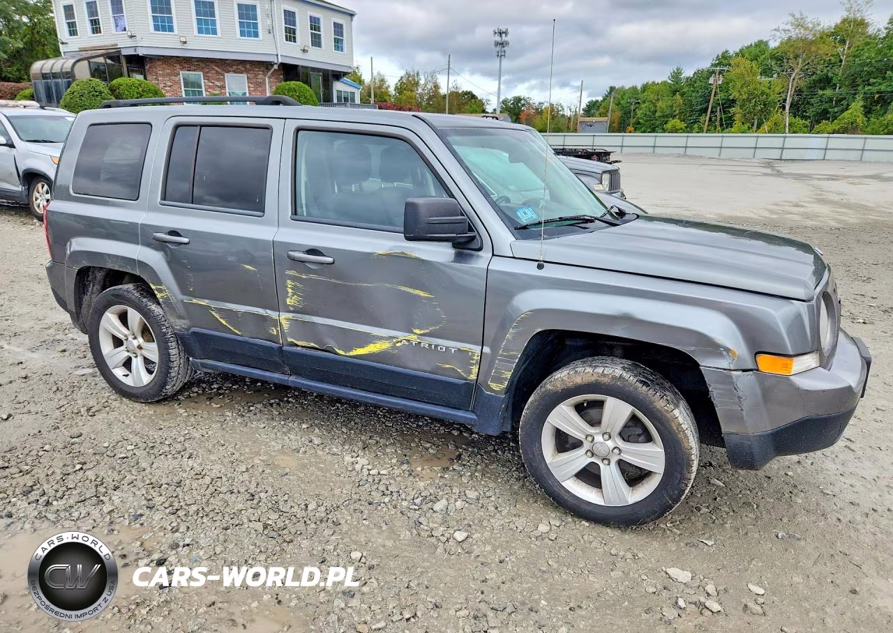 JEEP PATRIOT VIN:1C4NJRFB6CD541860 - 4