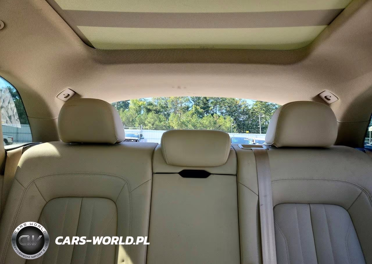2019 Audi Q5 Premium Plus VIN:WA1BNAFYXK2053075 - 10