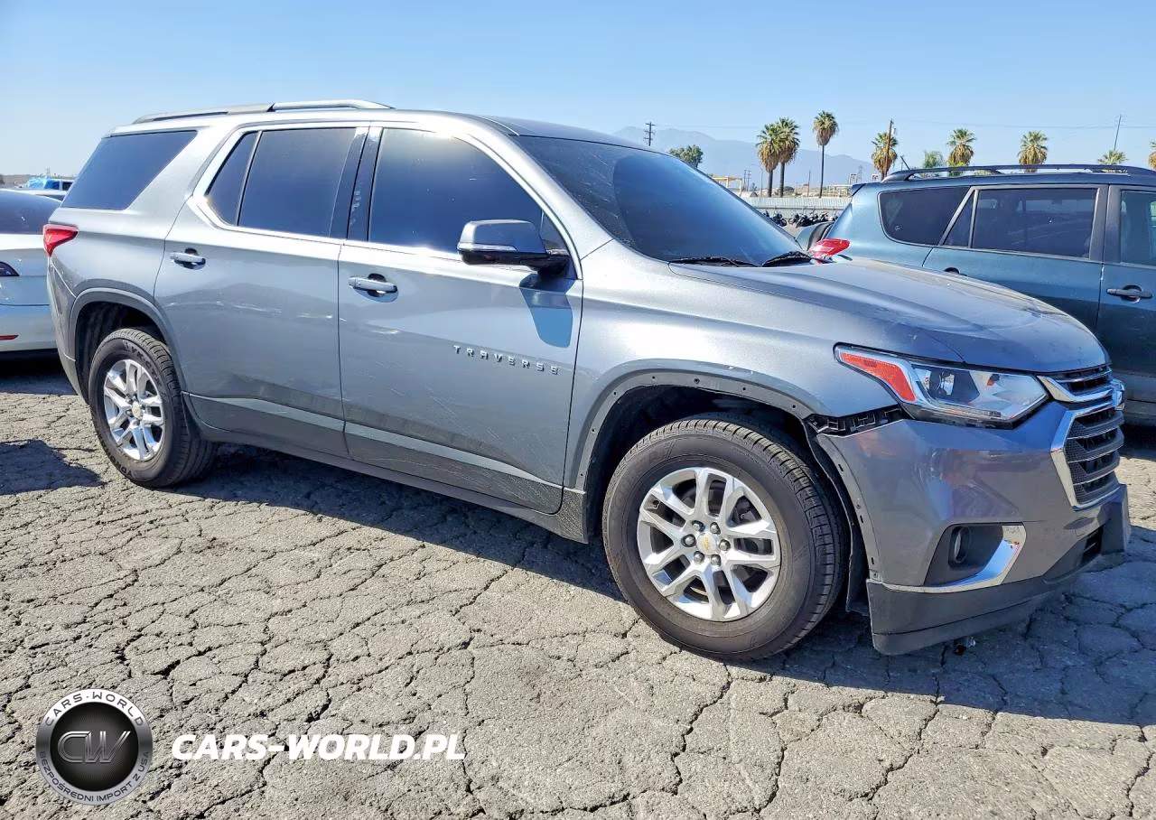 2019 Chevrolet Traverse Lt VIN:1GNERGKW9KJ123662 - 4