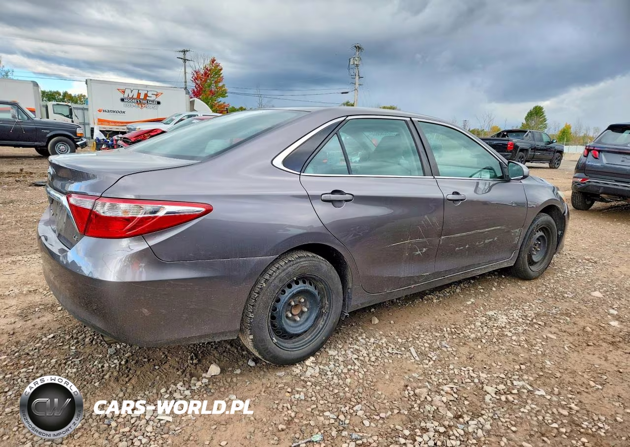 2016 Toyota Camry Le VIN:4T4BF1FK3GR523314 - 3