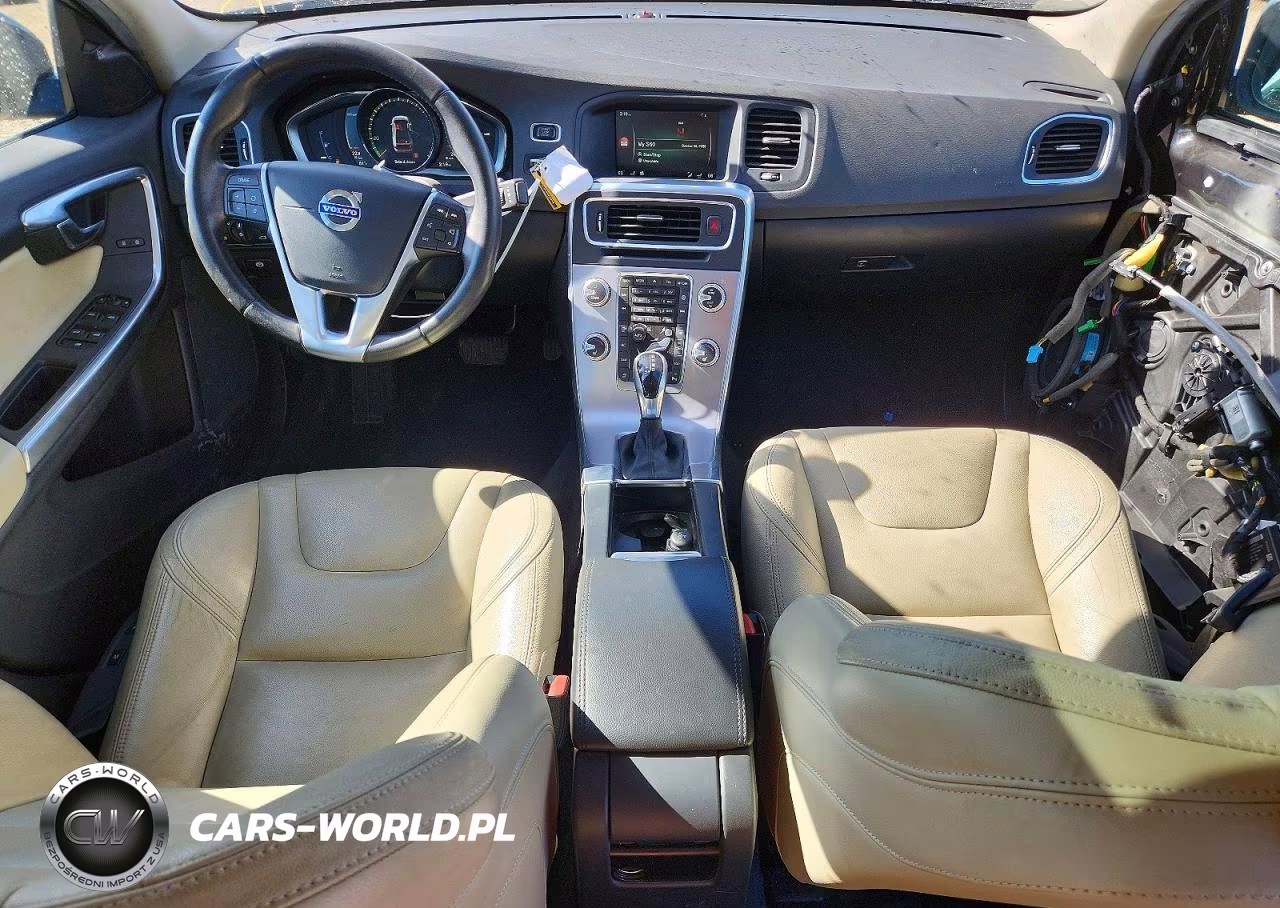 2017 Volvo S60 VIN:YV126MFLXH2427681 - 8