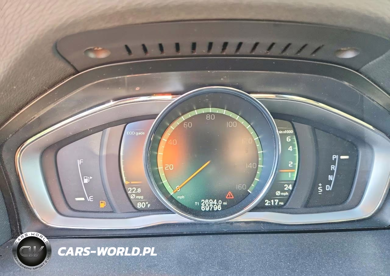 2017 Volvo S60 VIN:YV126MFLXH2427681 - 9