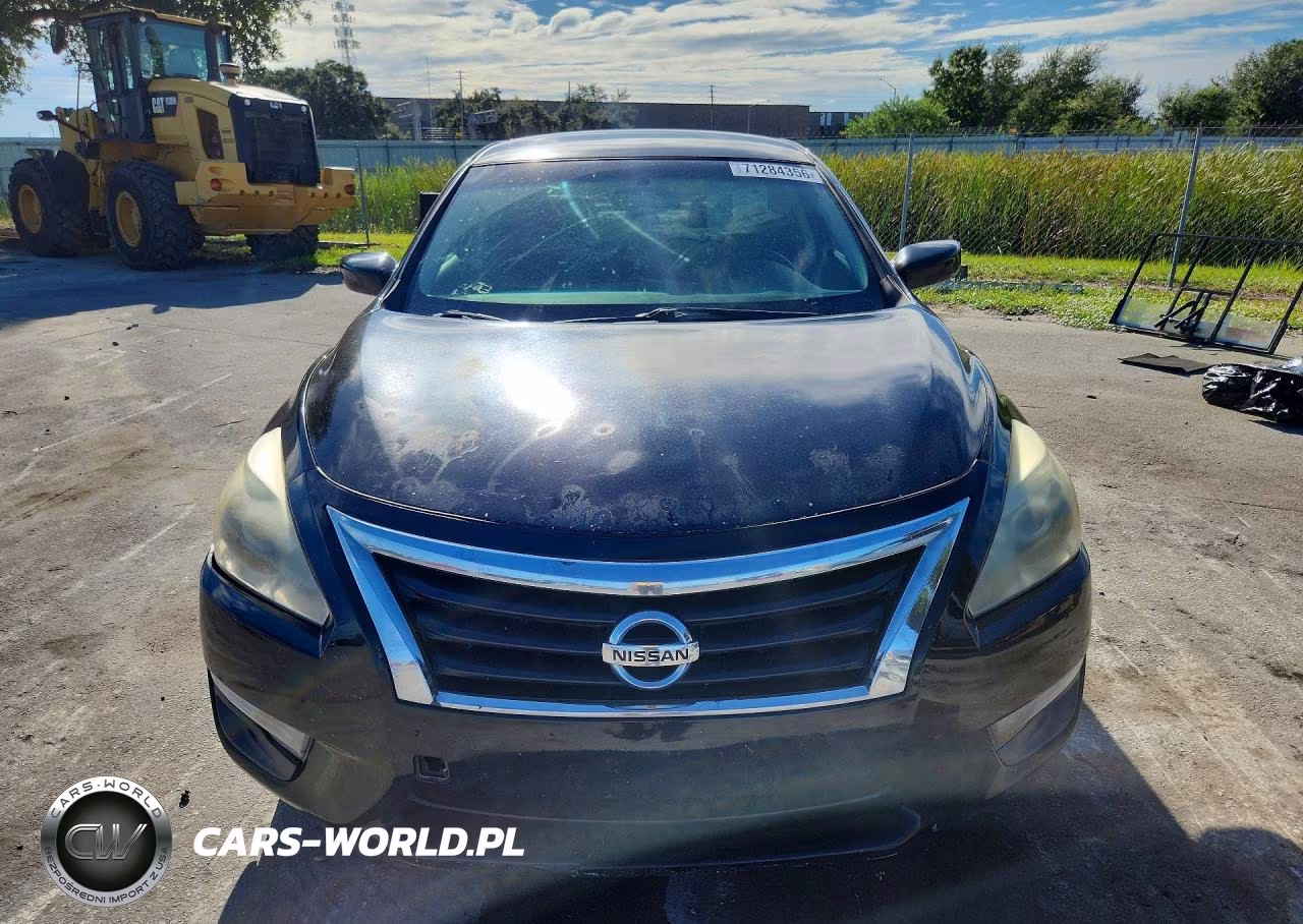 2014 Nissan Altima 2.5 S VIN:1N4AL3AP5EN376945 - 5