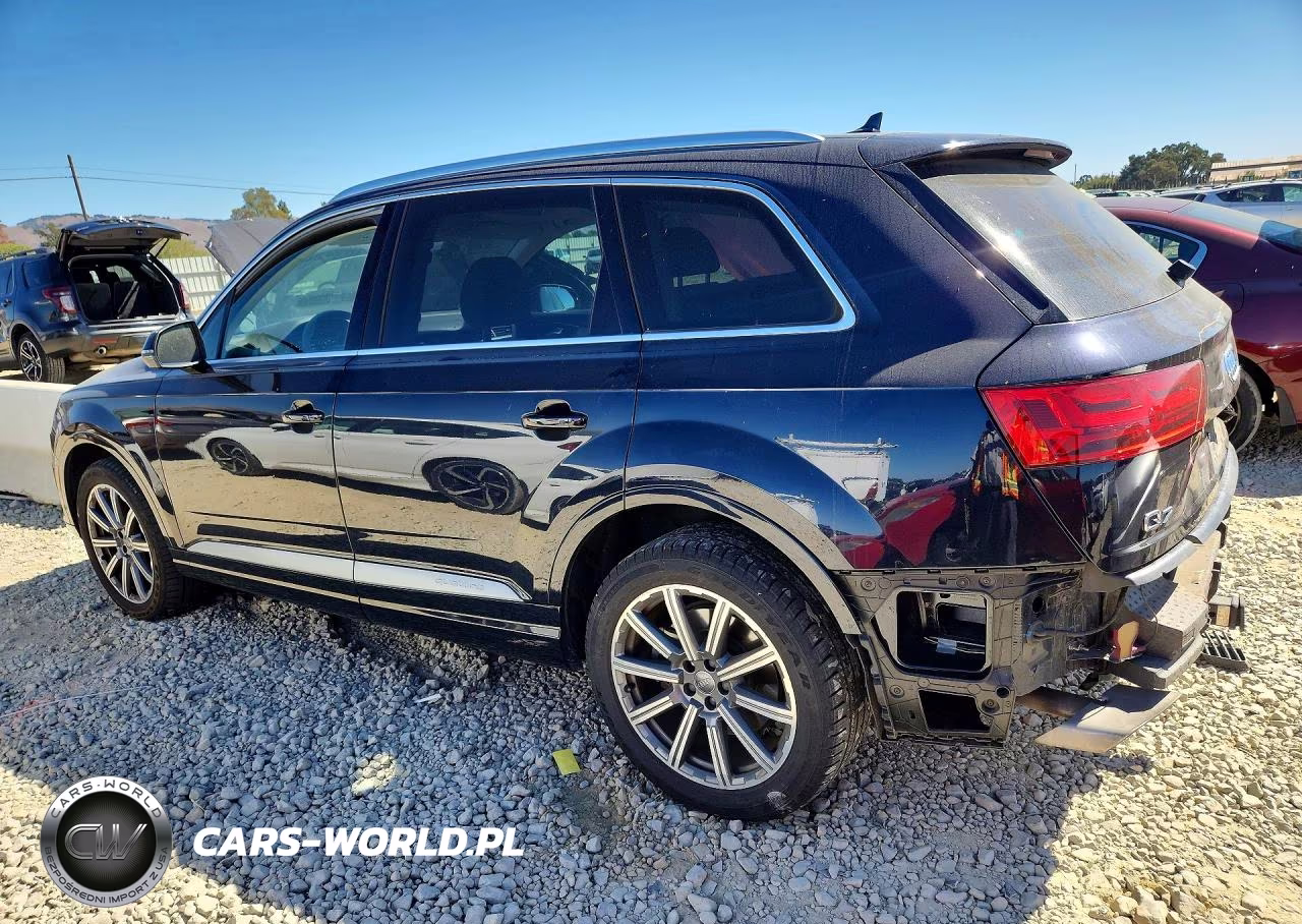 2017 Audi Q7 Premium Plus VIN:WA1LAAF70HD037438 - 2