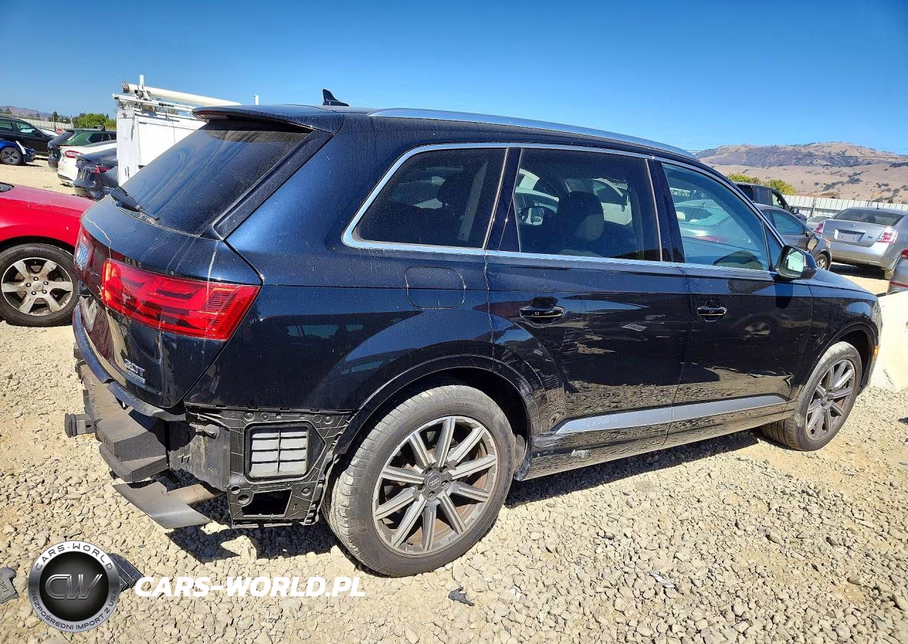 2017 Audi Q7 Premium Plus VIN:WA1LAAF70HD037438 - 3