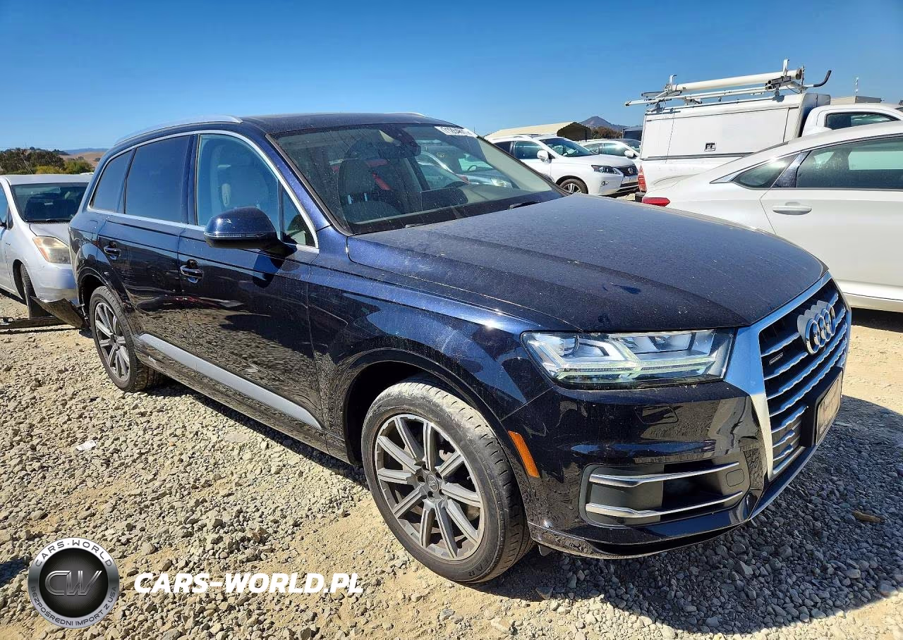 2017 Audi Q7 Premium Plus VIN:WA1LAAF70HD037438 - 4