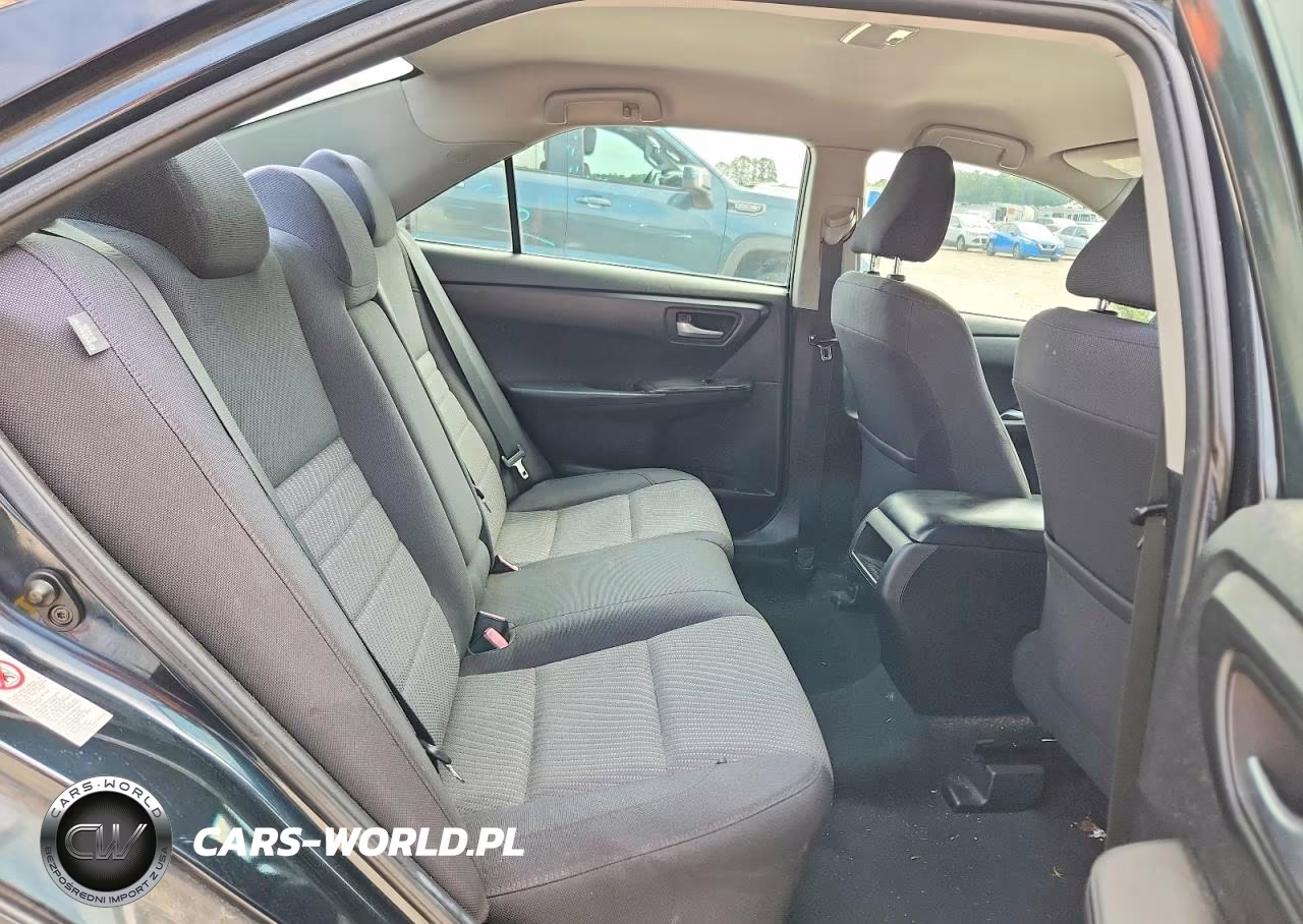 2016 Toyota Camry Le VIN:4T1BF1FKXGU142599 - 10