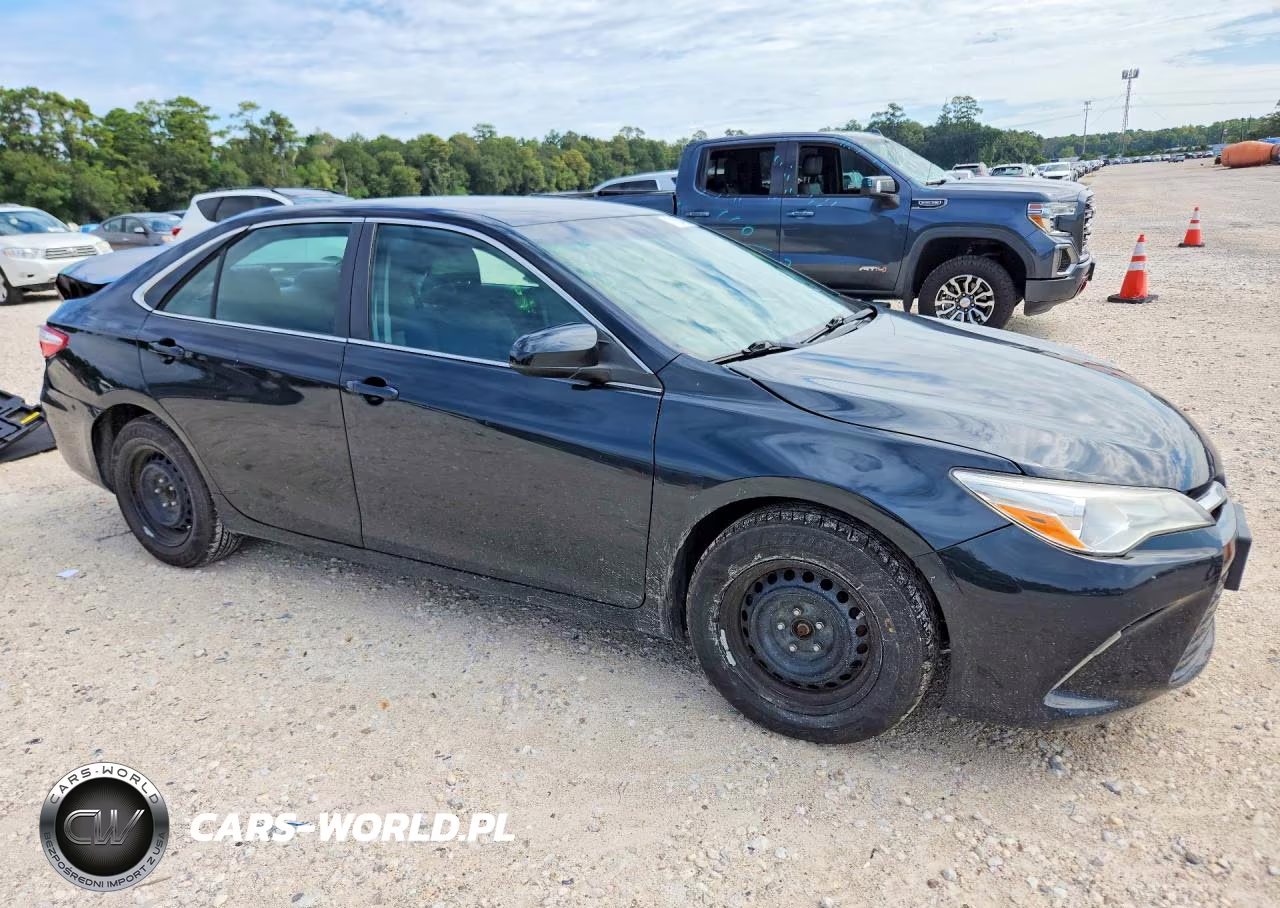 2016 Toyota Camry Le VIN:4T1BF1FKXGU142599 - 4