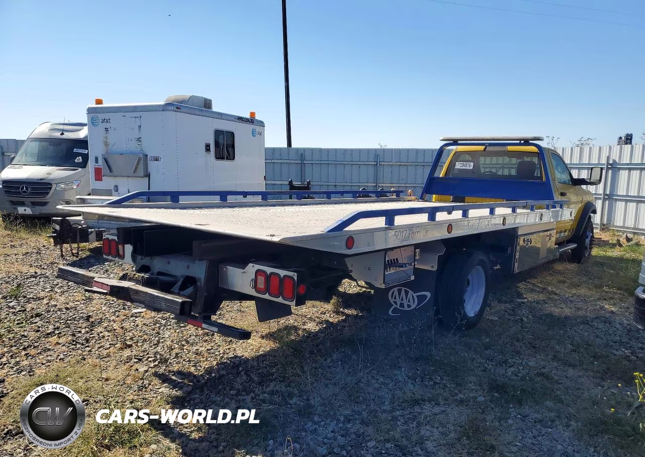 2019 Ram 5500 VIN:3C7WRMDL2KG645729 - 3