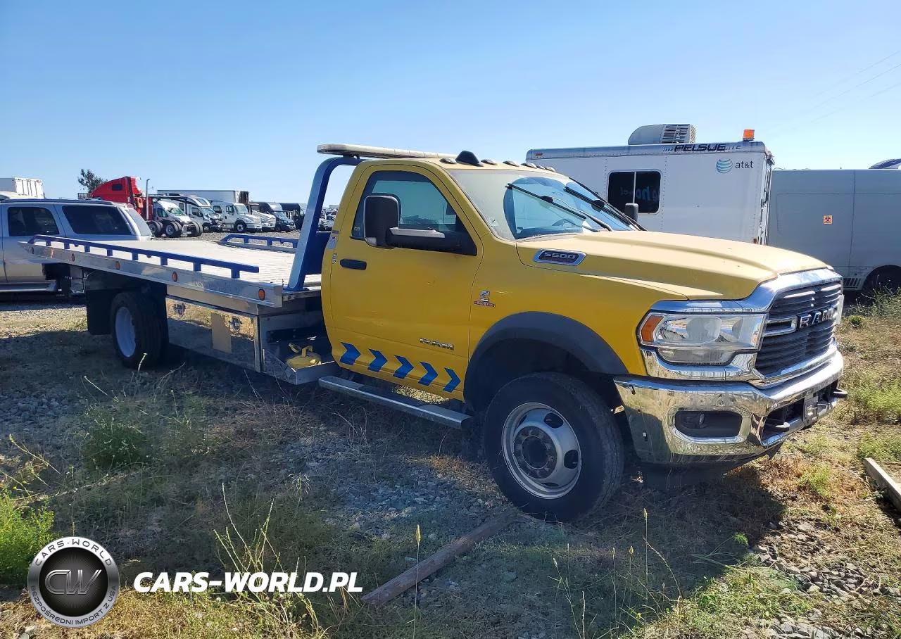 2019 Ram 5500 VIN:3C7WRMDL2KG645729 - 4