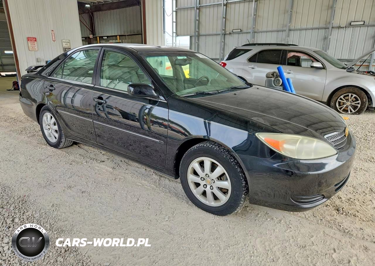 2002 Toyota Camry Xle V6 VIN:4T1BF32K82U032631 - 4