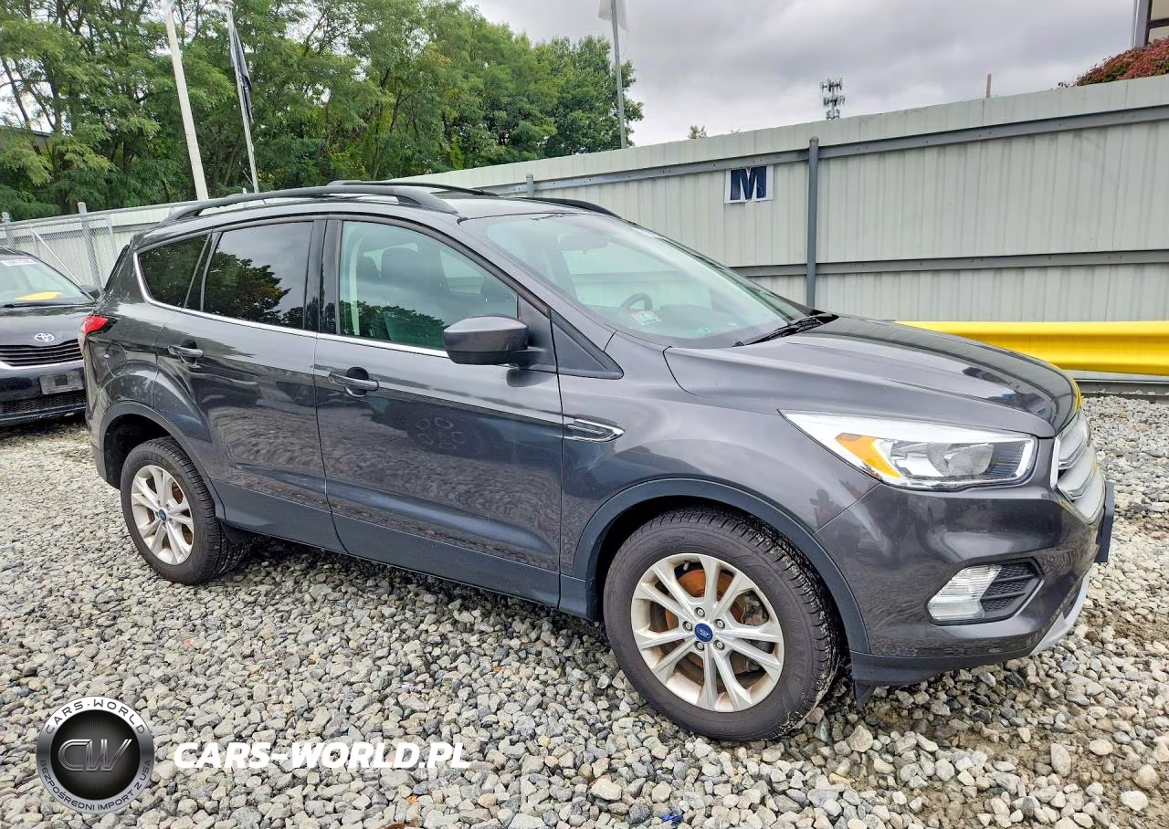 2018 Ford Escape Se VIN:1FMCU9GD0JUD38292 - 4
