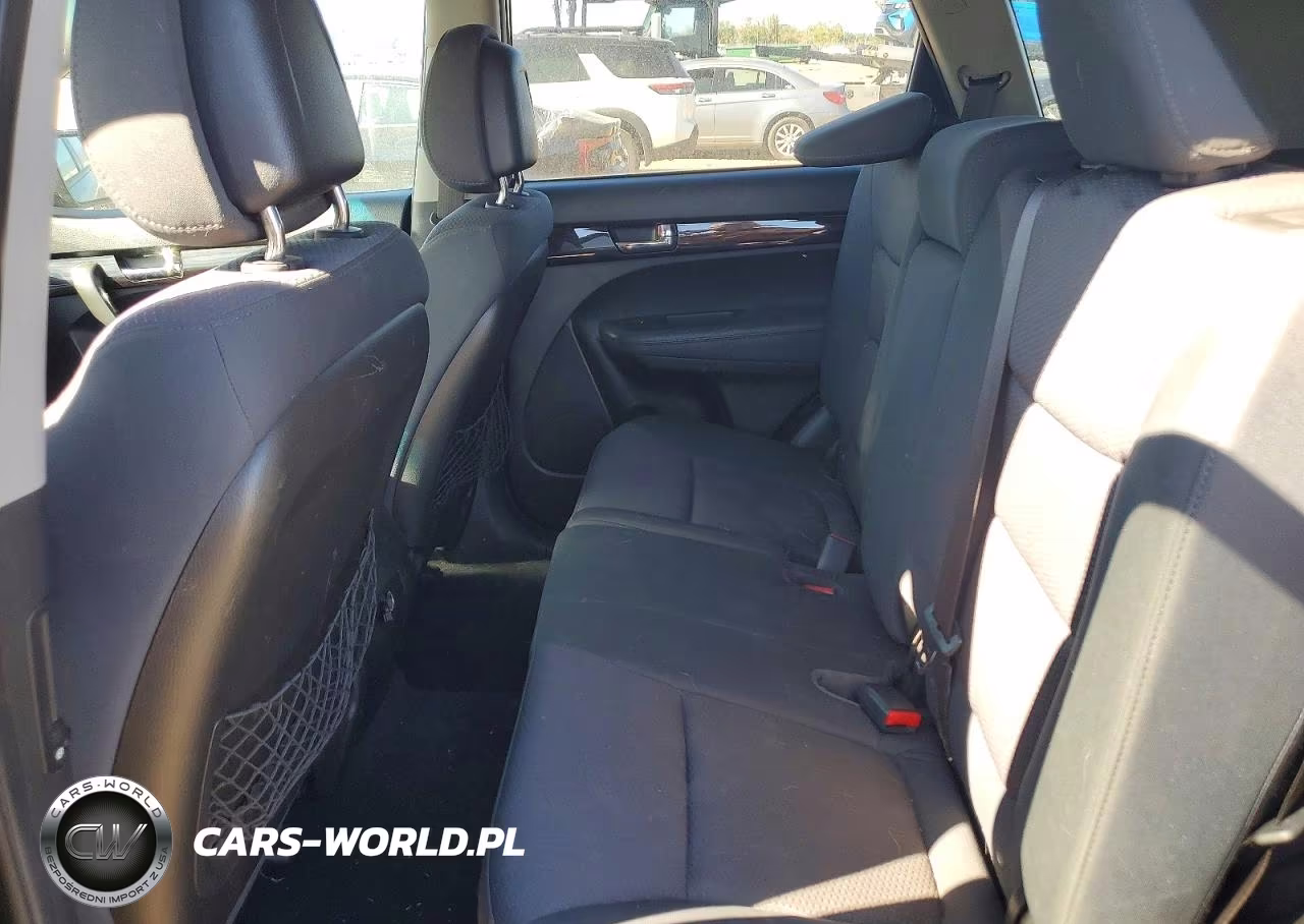 2011 Kia Sorento Lx VIN:5XYKTDA16BG039378 - 11